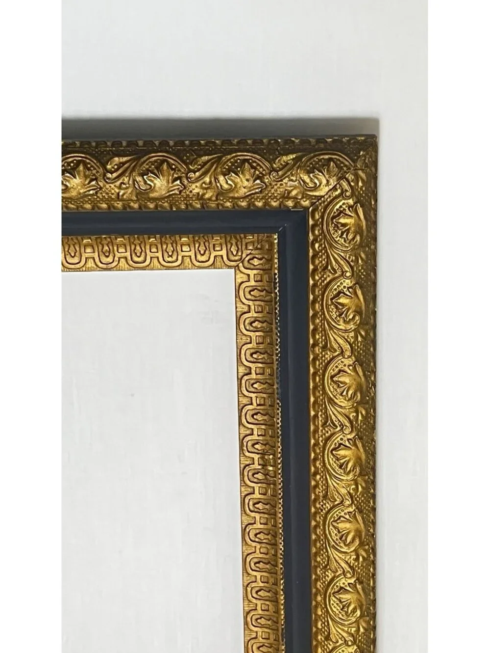 Vintage Fits 8 x 10 French Ornate Picture Frame Wood Gold Gilt Fine Art  B